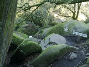 la grotte du diable bretagne huelgoat